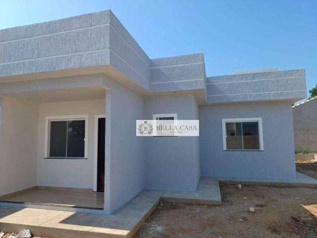 Casa com 2 dormitórios à venda, 71 m² por R$ 250.000,00 - Vila Canaa - Araruama/RJ