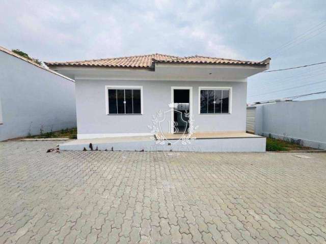 Casa com 2 dormitórios à venda, 68 m² por R$ 225.000,00 - Hospício - Araruama/RJ