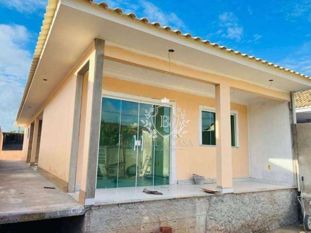 Casa com 3 dormitórios à venda, 101 m² por R$ 425.000,00 - Praca da Bandeira - Araruama/RJ