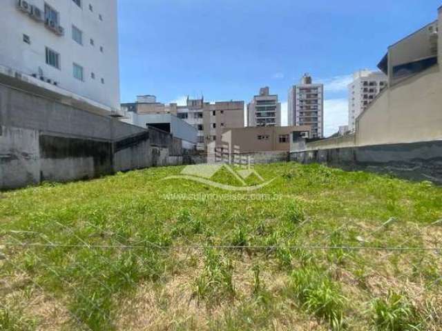 Terreno com Ótima Localização na Vila Operária - Itajaí