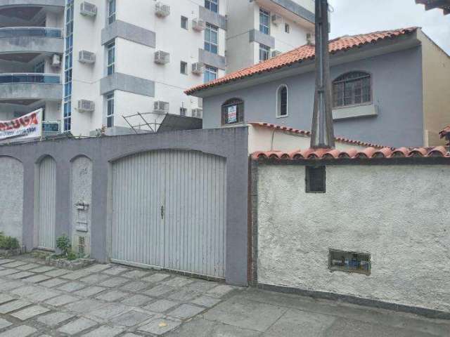 Casa para Venda em Niterói, SÃO FRANCISCO, 6 dormitórios, 2 suítes, 4 banheiros, 6 vagas