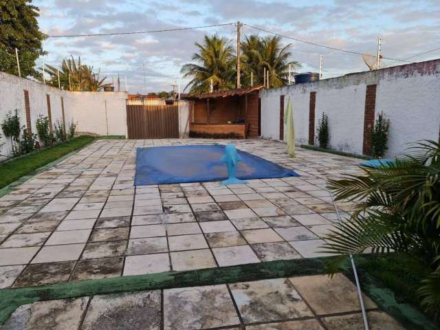 Casa 2 dorm com piscina no caminho da praia e centro de Tibau do Sul