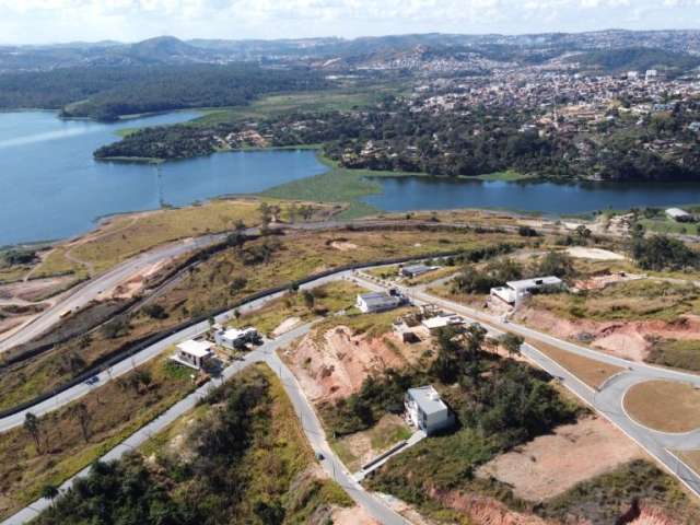 Lindo lote de 1069,60 M² com vista para Lagoa da Petrobrás