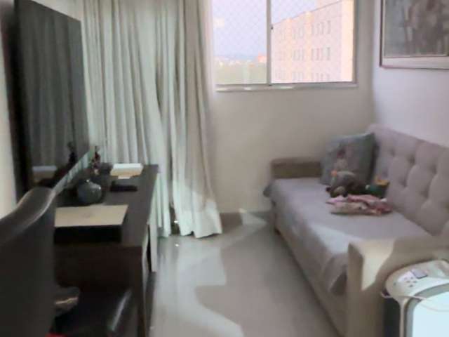 Lindo apartamento Condomínio Miraflores