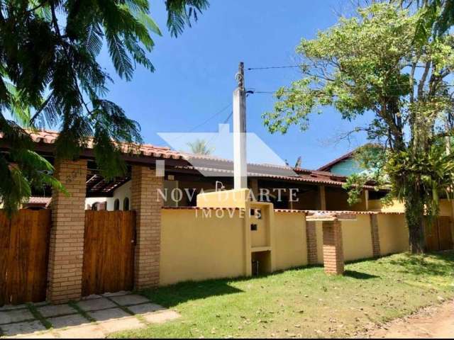 Casa Térrea à Venda com Piscina a 200 Metros da Praia no Delfim Verde, Caraguatatuba