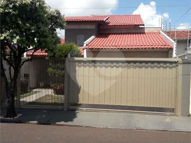 Casa com 3 quartos à venda em Centro - SP