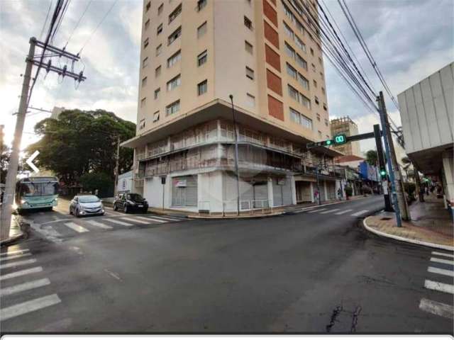 Salão à venda ou para locação em Centro - SP