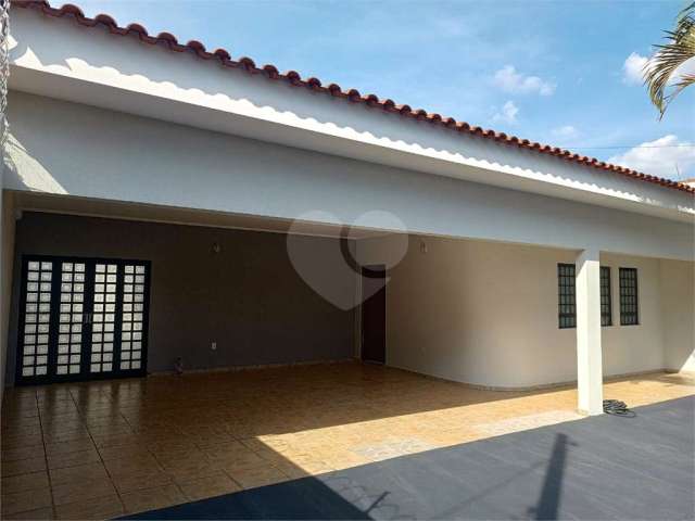 Casa térrea com 3 quartos à venda em Jardim Santa Clara (vila Xavier) - SP