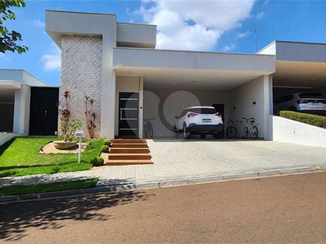 Casa com 3 quartos à venda em Residencial Village Damha Ii - SP