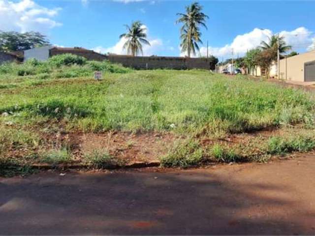 Terreno à venda em Campos Ville - SP