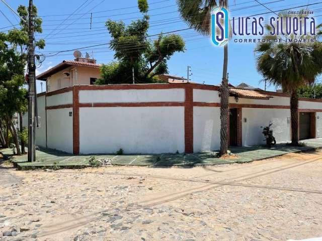 Casa Duplex em esquina no Bairro Edson Queiroz