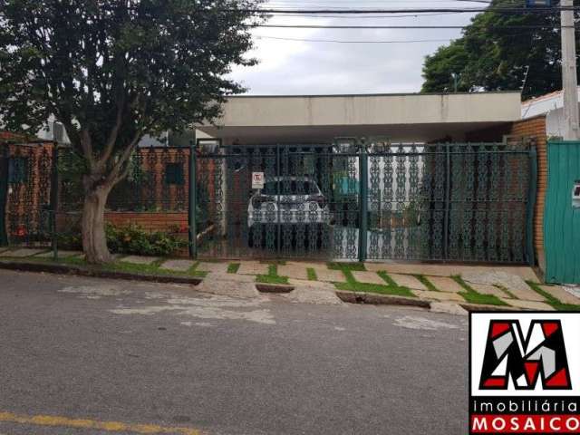 Vendo casa comercial proxima tênis clube