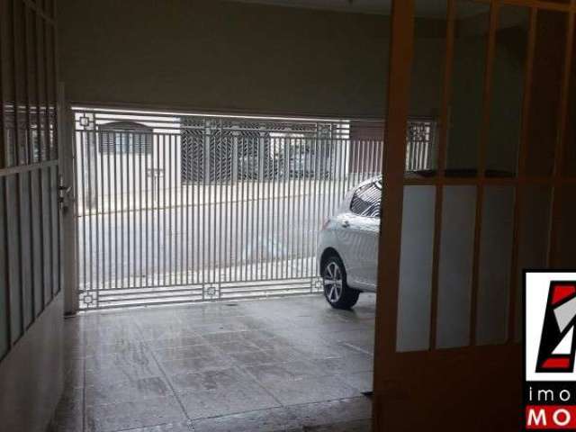 Casa térrea comercial e residencial Vila Arens excelente localização, 04 vagas de garagem.