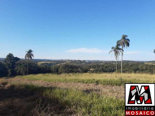 Sítio a venda em Ivoturucaia, medindo 54.000m2, com área verde, permuta.