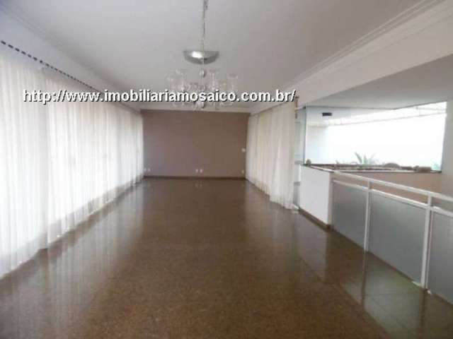 Jardim Brasil, ampla, estuda permutas, desocupada, AT: 600 m2, AC: 400 m2