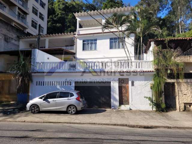 Casa para Locação em Rio de Janeiro, Freguesia (Jacarepaguá), 3 dormitórios, 2 banheiros, 2 vagas