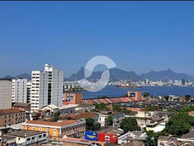 Centro de Niterói! Apartamento de 3 quartos com garagem e área de lazer completa!