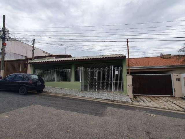 Linda casa em ótima localização