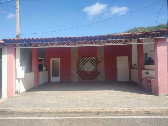 Casa em condomínio com 02 quartos, atrás do supermercado Barbosa na região norte