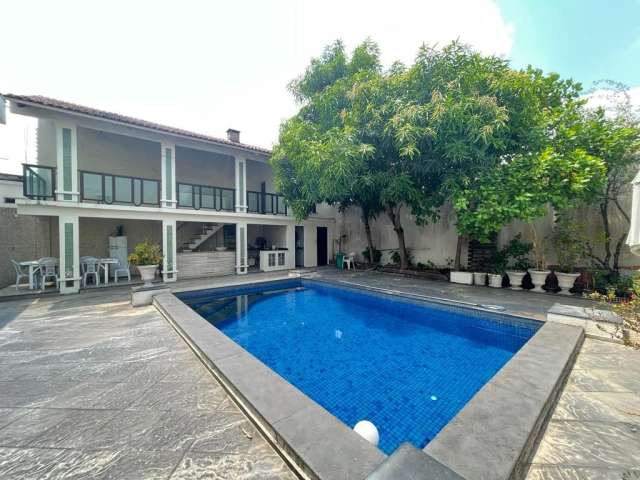 Casa com 2 andares à venda em Adrianópolis- 540m²- Excelente oportunidade para negócios- Morada do Sol- Manaus