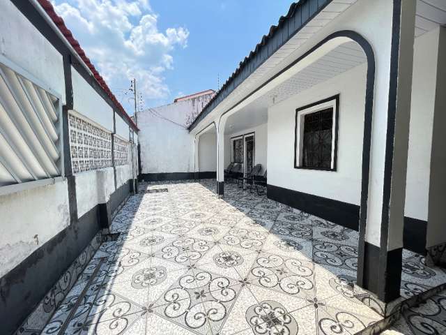 Casa  com 4 quartos mobiliada no Dom Pedro à venda- Manaus