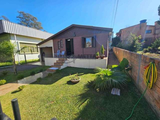 Casa à venda com 03 quartos em Forqueta