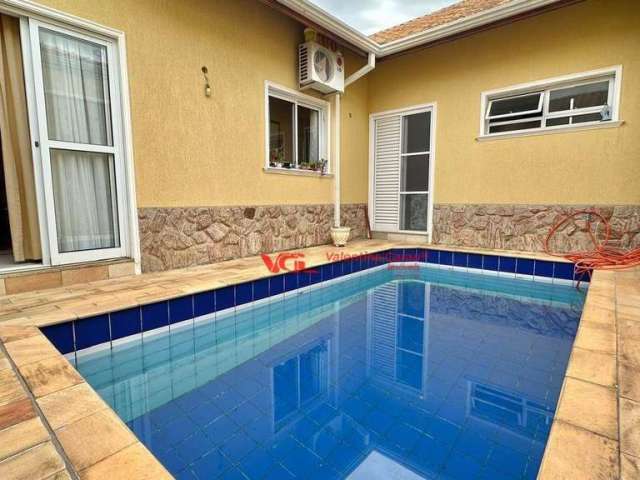 Casa ampla e iluminada, com piscina e em rua tranquila com 3 dormitórios à venda, 173 m² por R$ 1.180.000 - Jardim Esplanada II - Indaiatuba/SP