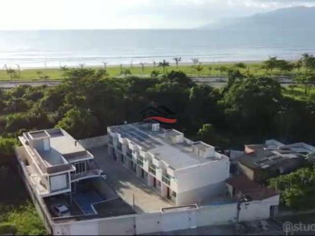 Casa em Condomínio com 2 Suítes na Praia das Palmeiras - Caraguatatuba