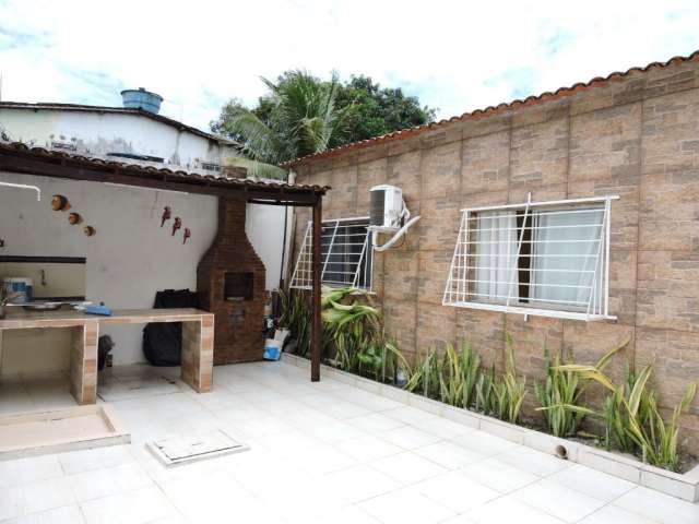 Casa recém construída acabamento de primeira qualidade