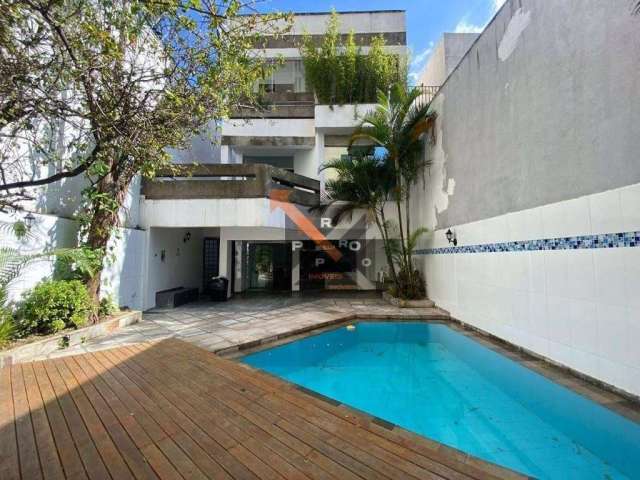 Casa c/ 7 quartos sendo 2 suítes , 3 vagas, Piscina e Churrasqueira  no bairro Parque da Mooca