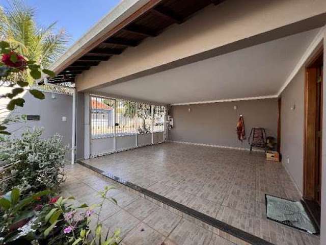 Casa com 3 dormitórios à venda, 200 m² por R$ 590.000,00 - Jardim Santa Olívia II - Araras/SP