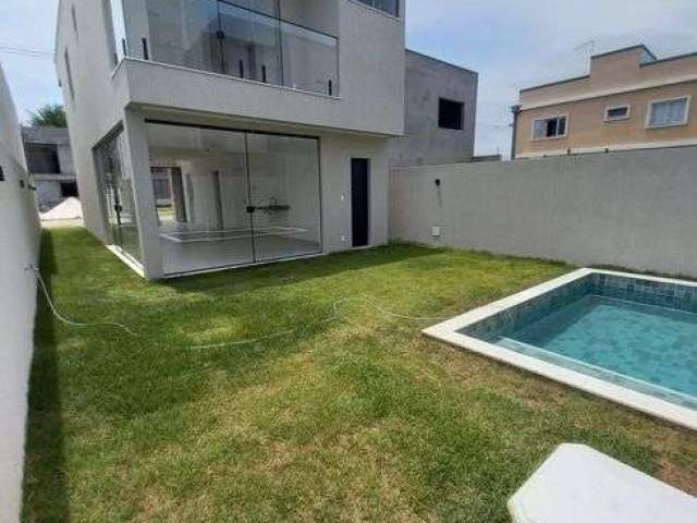 Casa em Abrantes com 4|4, 03G e 161M²