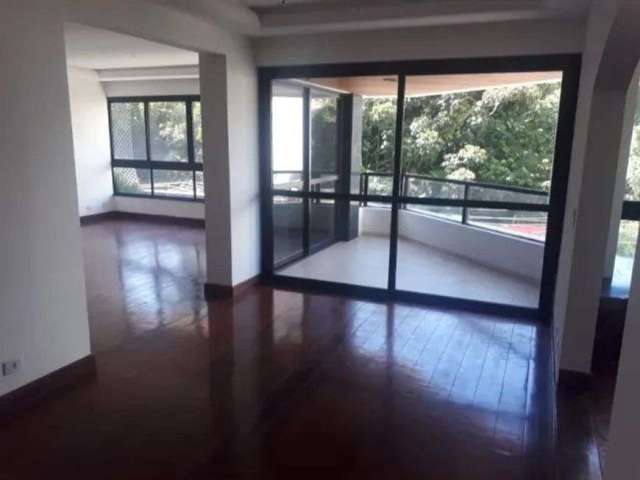 Apartamento no Itaigara com 4|4, 03G e 211M²