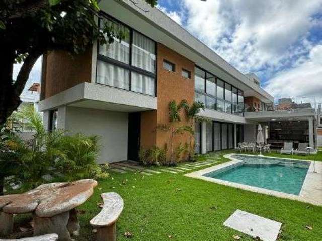 Casa Alto Padrão em Guarajuba com 5|4, 04G e 360M² e Terreno 600M²