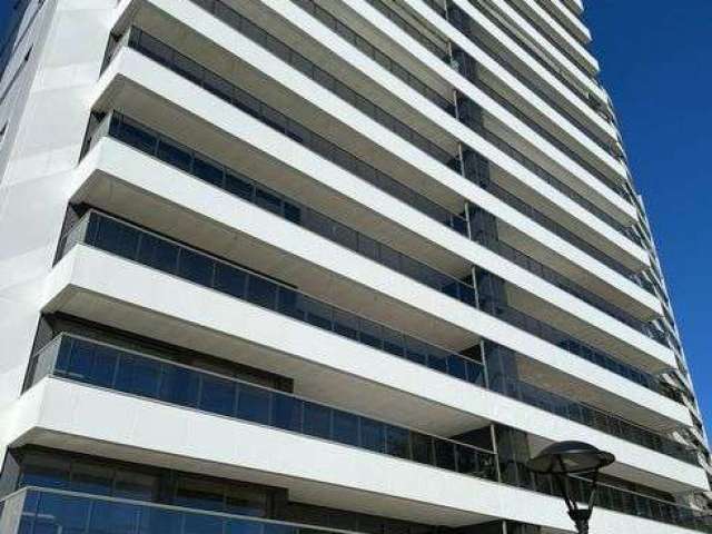 Apartamento em Ondina com 4|4, 03G e 245M²