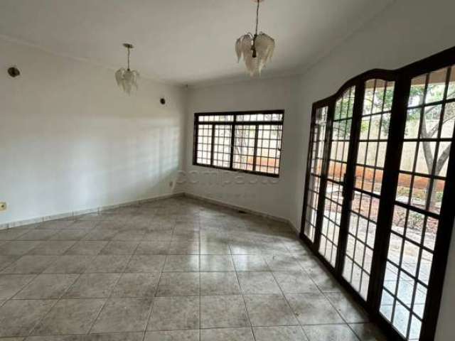 Comercial Casa em São José do Rio Preto