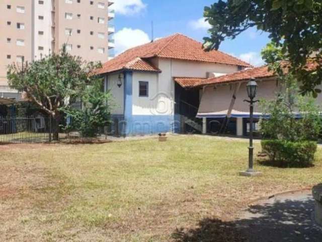 Comercial Casa em São José do Rio Preto