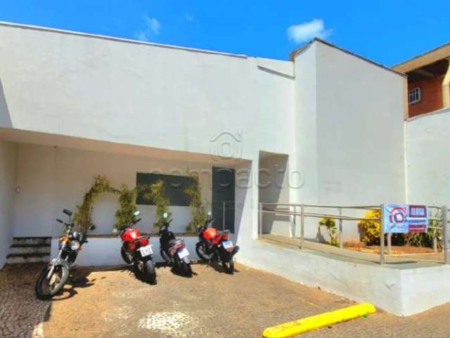 Comercial Casa em São José do Rio Preto