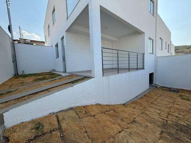 CASA GEMINADA à venda, 3 quartos, 1 suíte, 1 vaga, Vila Cristina - BETIM/MG