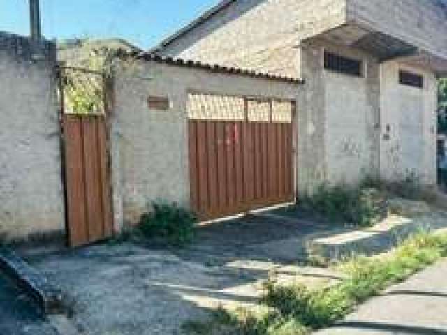 Casa com loja e lote de 581m² no bairro petrolândia com.