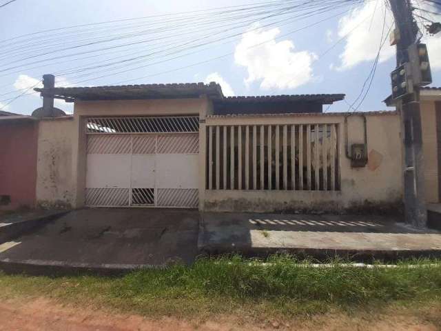 Casa no Mururé com 2 quartos, ampla e com quintal