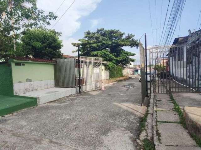 Vendo linda casa no Conjunto Benjamin Sobre em frente a Coca-Cola.