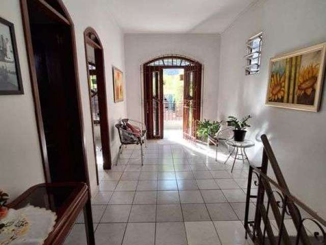 Vendo belíssima casa 5 quartos em Marco - Belém - PA