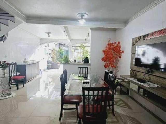 Vendo casa com 406m, 2 Pav. na Angustuta, em Marco - Belém - PA