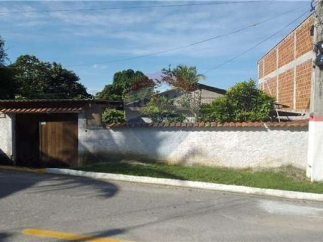 Casa 2 quartos com piscina em São José do Imbassaí, Maricá