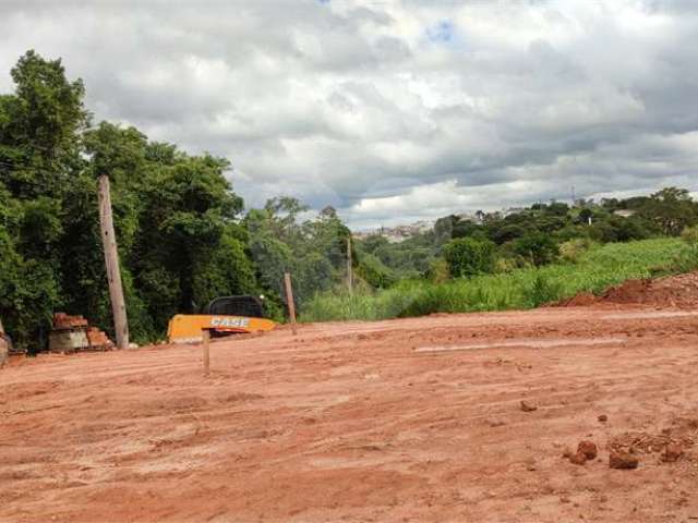 Terreno à venda em Pinheirinho - SP