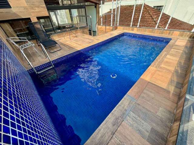 Linda casa com piscina no Boqueirão em Santos