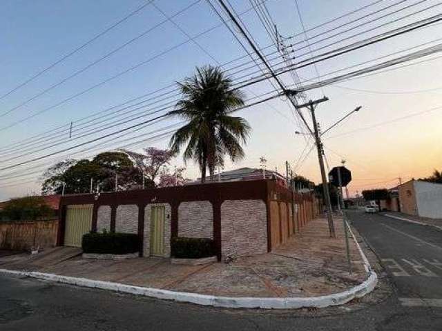 Sobrado com piscina a Venda 5 quartos 1 Suíte Bairro Cidade Alta - Cuiabá - MT