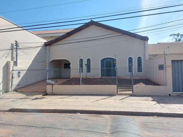 Casa residencial/comercial para venda no Bairro Santa Cruz 1 - Cuiabá-MT