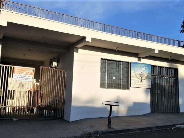 Casa com salão Comercial - Jd. Itatiaia - Presidente Prudente - São Paulo